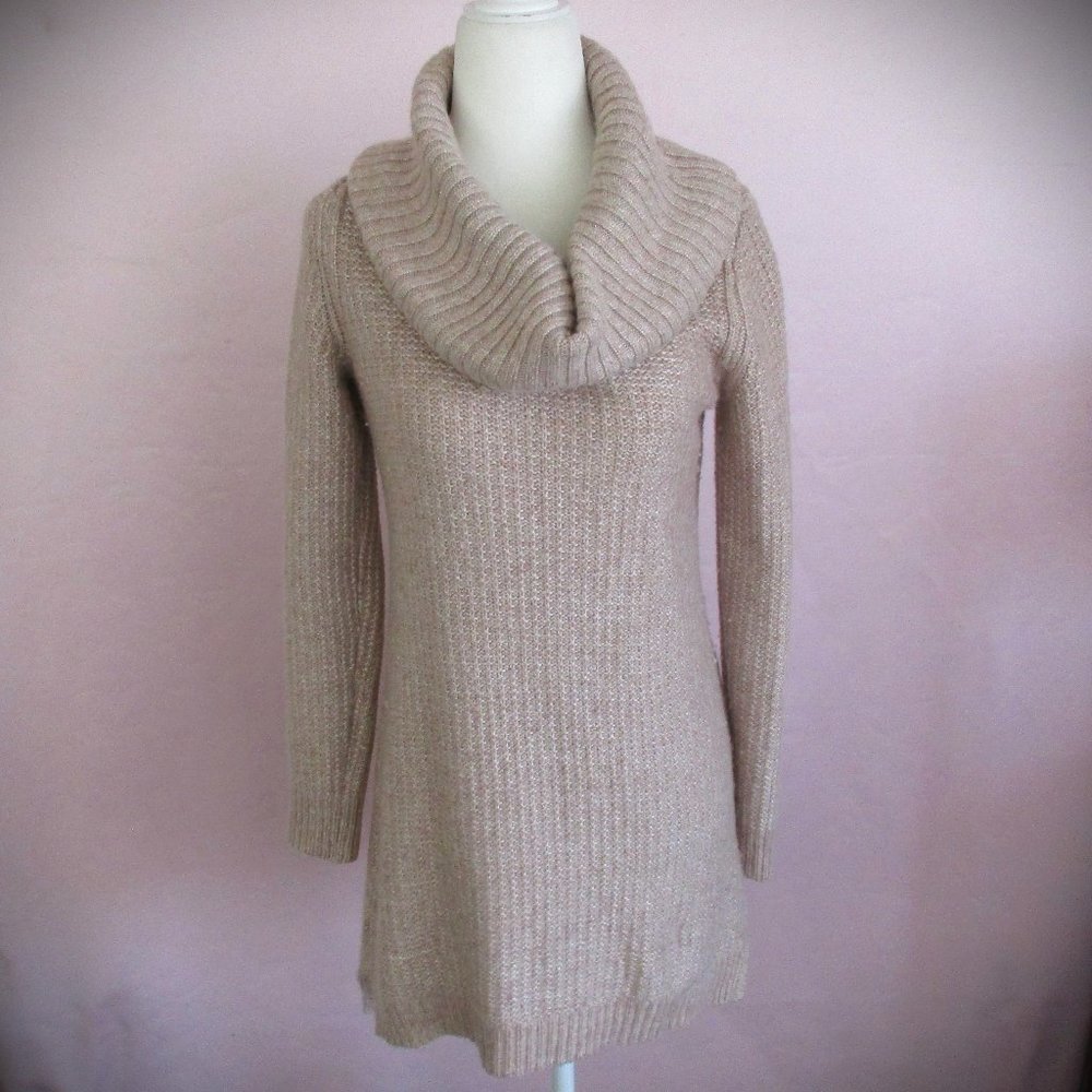 Size S WHITEHOUSE BLACK MARKET Roll Neck Beige Oatmeal Long Sleeve Sweater